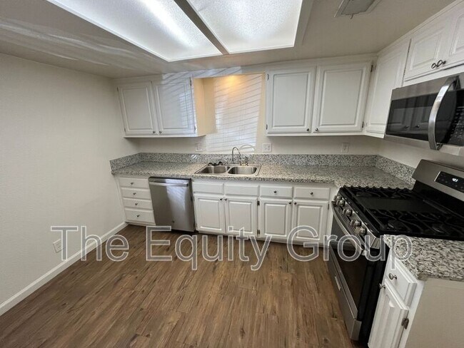 Foto del edificio - 3928 W Meadow Ave