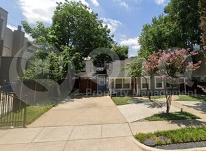Building Photo - 2519 N Garrett Ave