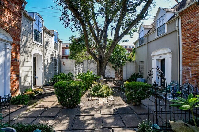 Foto del edificio - 2517 Marilee Ln