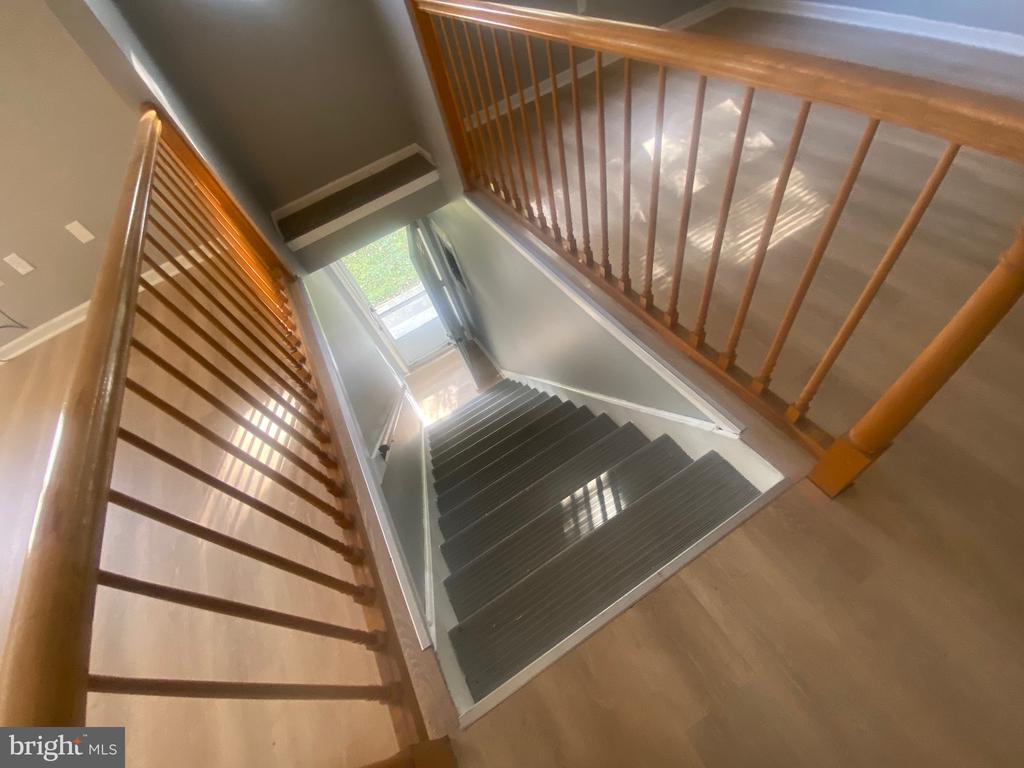 Primary Photo - 880 W Oak St