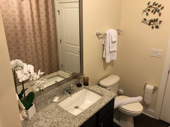 Foto del edificio - 5720 Carnegie Blvd