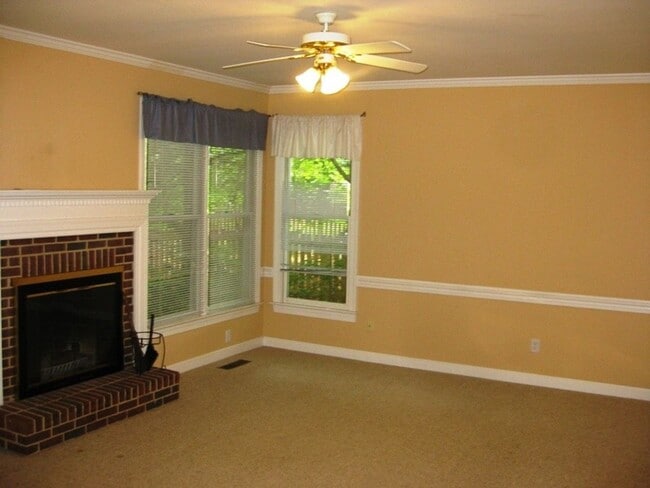 Foto del edificio - Pre-lease now for April!