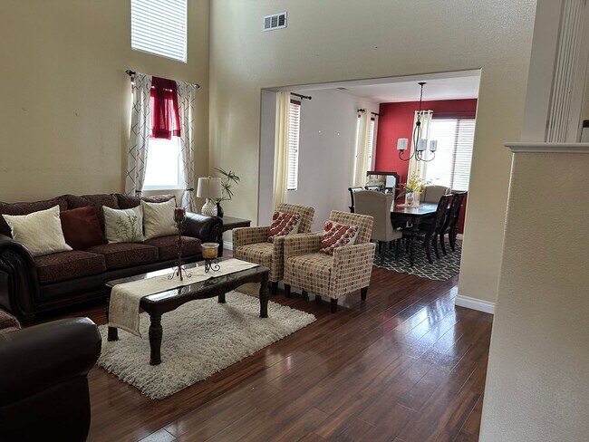 Building Photo - 6864 Buchet Dr