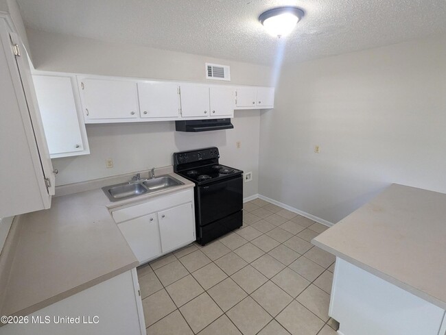 Photo - 6480 Forest Glen Drive Unit House