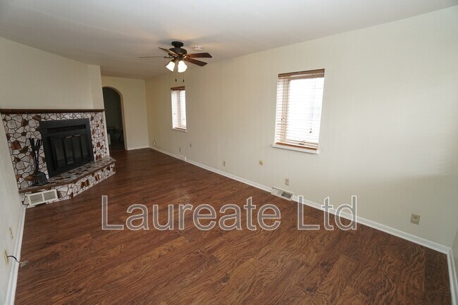 Building Photo - 1240 Jefferson Ave