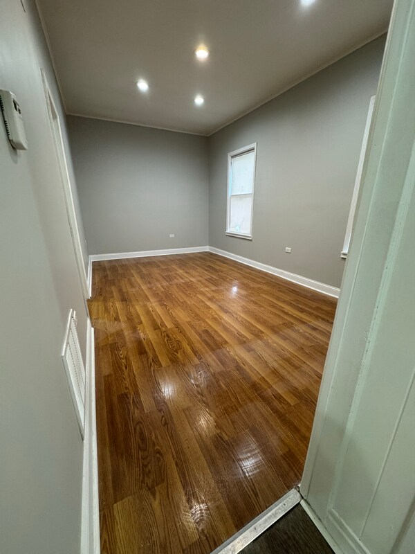 Foto del edificio - 3834 N Nottingham Ave