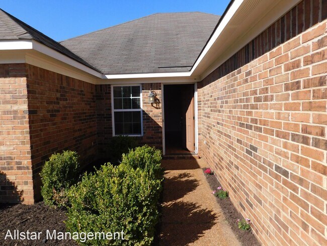 Foto del edificio - 4 br, 2 bath House - 4105 Chelsea Wood Cove