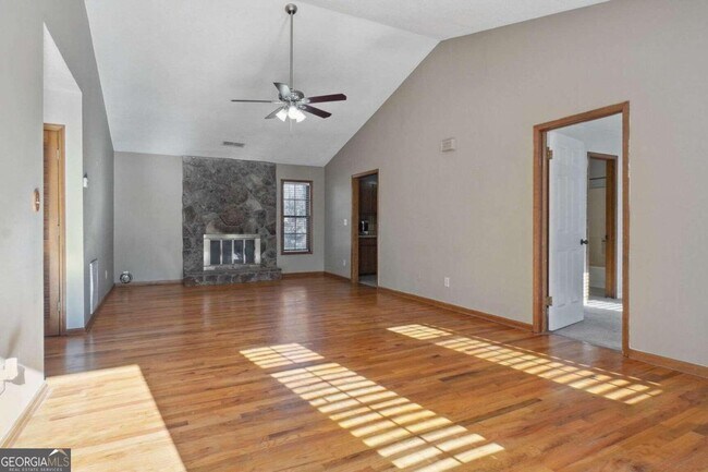 Building Photo - 1240 Ashbrook Dr NW