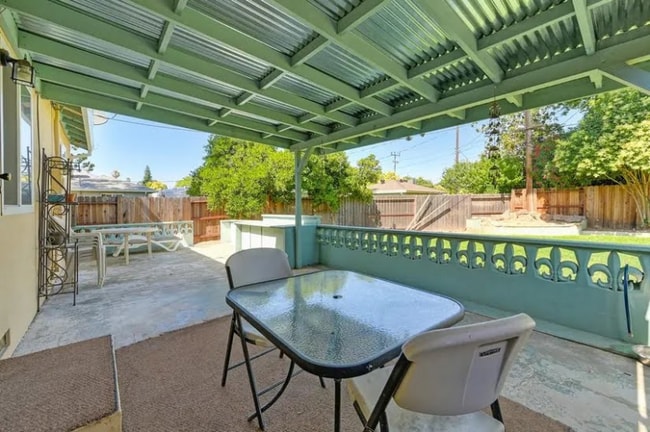 Foto del edificio - 6229 Donnelly Ln