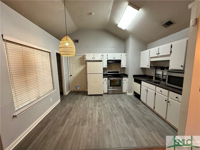 Building Photo - 104 Blue Gill Ln