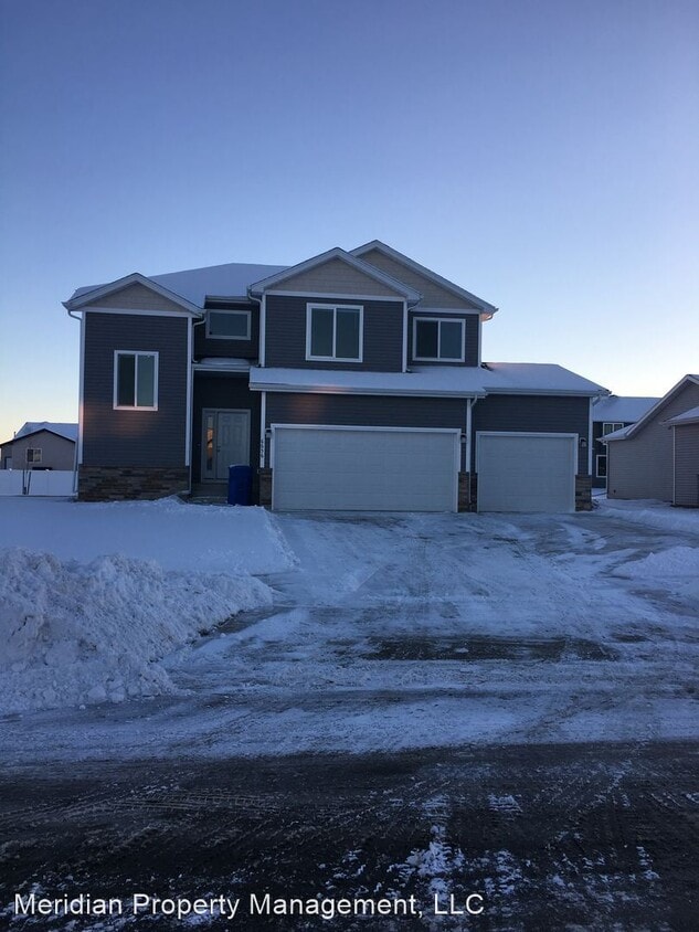 Primary Photo - 4 br, 4 bath House - 6656 58th Ave S