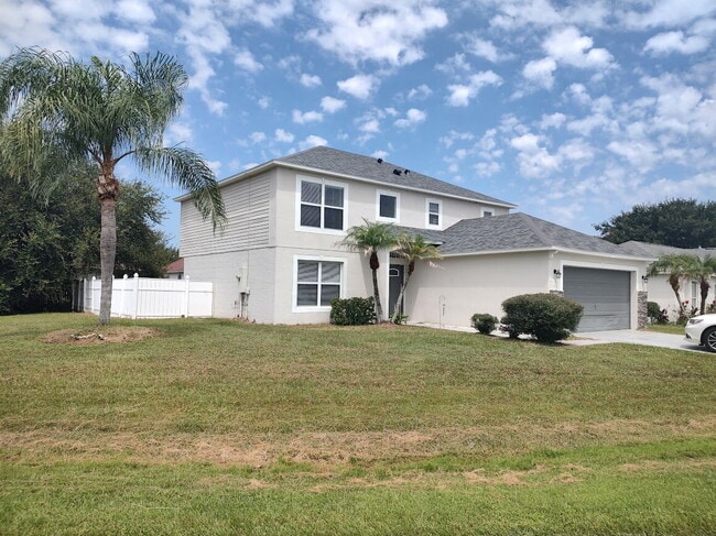 Photo - Spacious 4 bedroom, 2.5 bathroom house in Poinciana