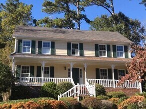 Building Photo - 4817 Woodspring Dr NE