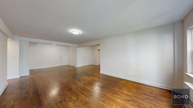 Building Photo - 20 Beekman Pl