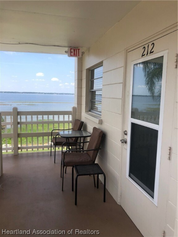 Foto del edificio - 1801 Lakeview Dr