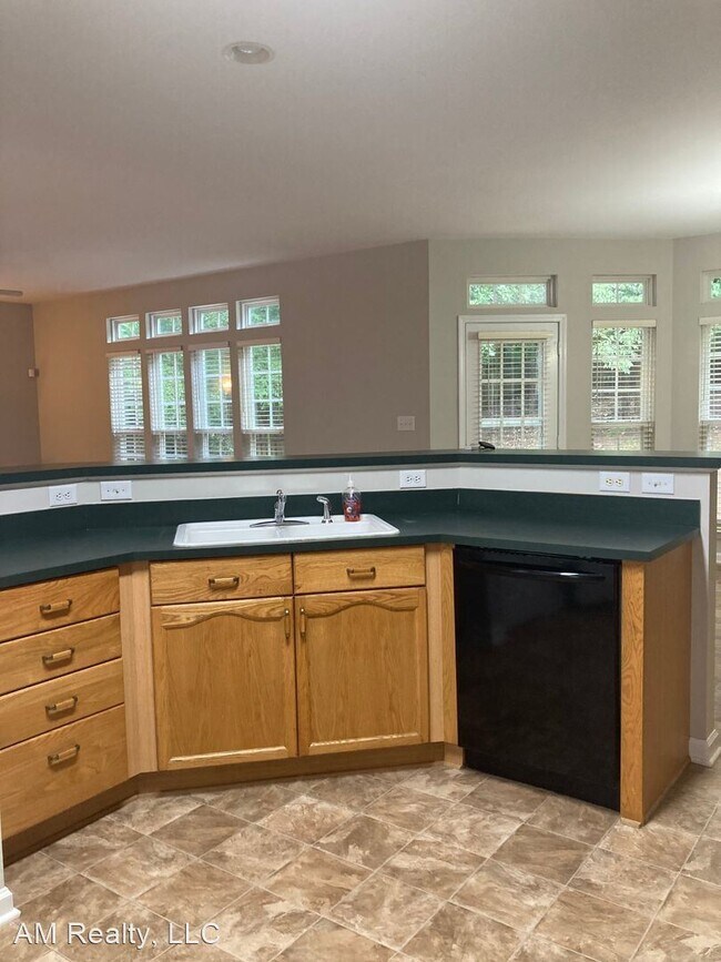 Foto del edificio - 4 br, 2.5 bath House - 3705 Bentley Place