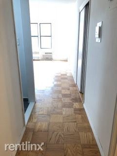 Building Photo - Studio, 1 bath House - 325 E 21st St