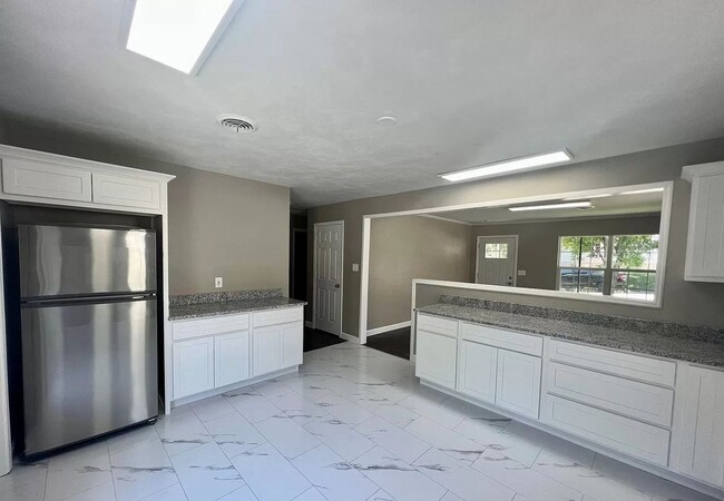 Building Photo - COMING SOON!  Beautifully updated 3 Bedroo...