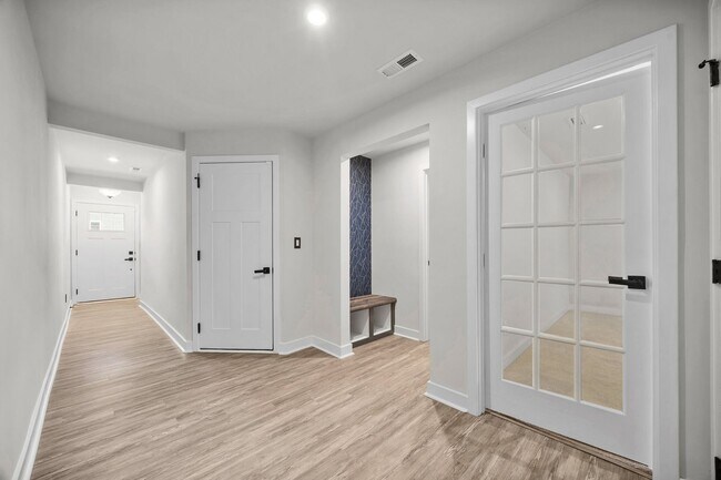 Foto del edificio - Gorgeous 4 bed 3.5 bath in Trinity Townes ...