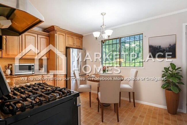 Building Photo - 4210 N Park Dr