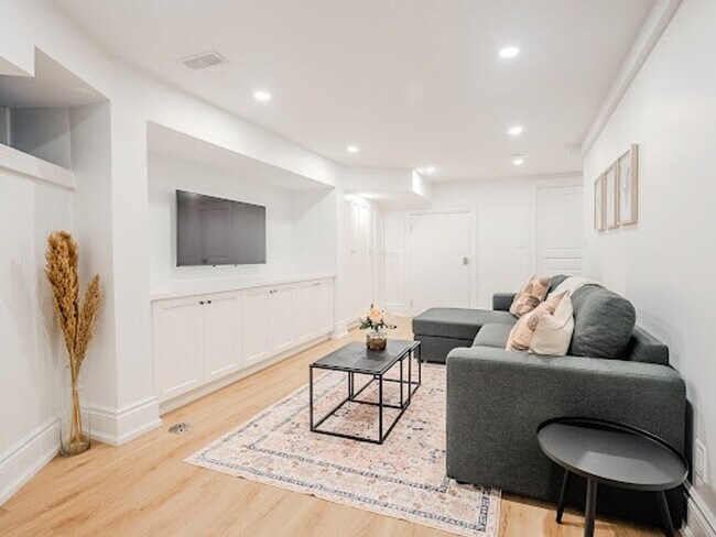 Photo du bâtiment - 217 Geary Ave