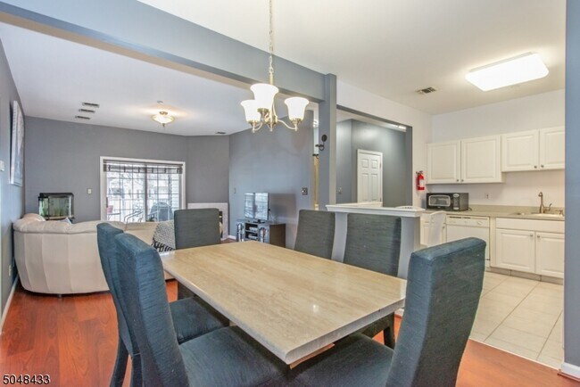 Building Photo - 115 Barrister Dr
