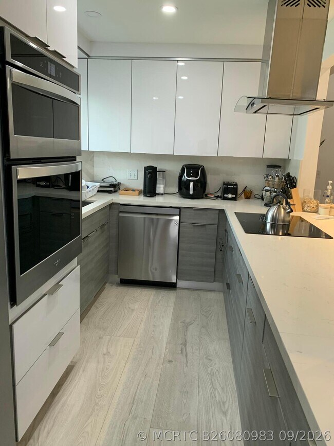 Foto del edificio - 2226 Discovery Cir W