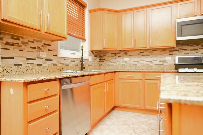 Foto del edificio - 6532 N California Ave