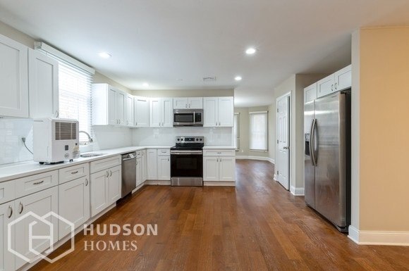 Building Photo - 398 NY-111