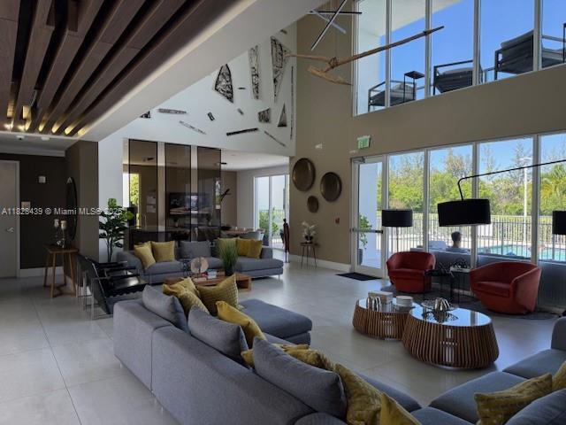 Foto principal - 10242 NW 72nd St