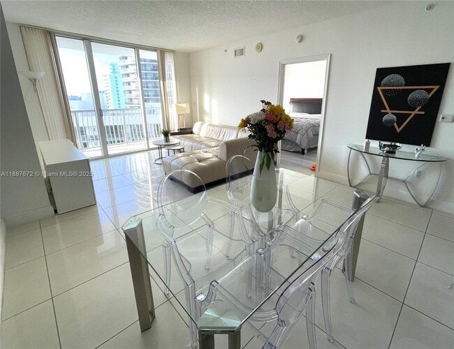 Foto del edificio - 1750 N Bayshore Dr