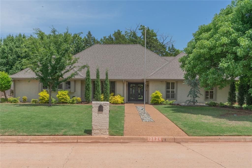 Foto principal - 12824 Cedar Springs Rd