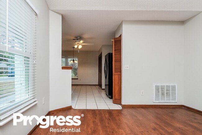 Building Photo - 10110 Allenwood Dr