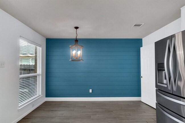 Foto del edificio - 15807 Little Miss Creek Dr