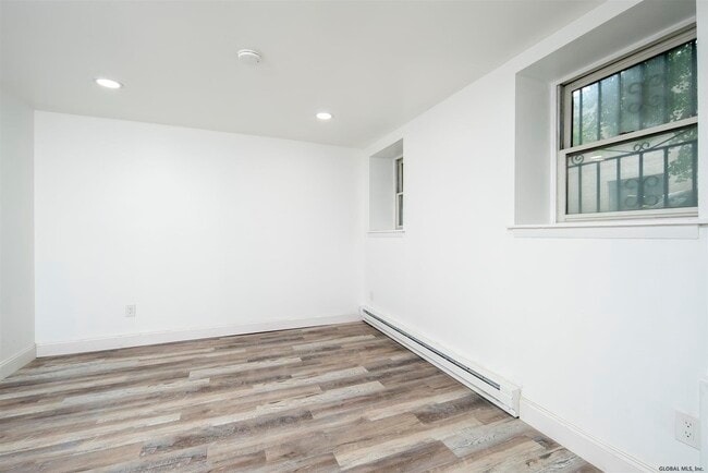 Living - 177 Lancaster St