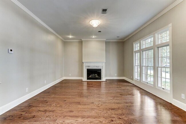 Building Photo - 14822 Bramblewood Dr