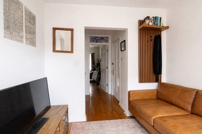 Foto del edificio - 685 W Wrightwood Ave