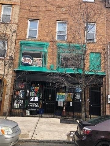 Building Photo - 114 Brunswick St