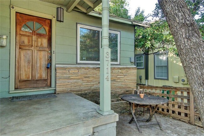 Foto del edificio - 3714 Hollywood Ave