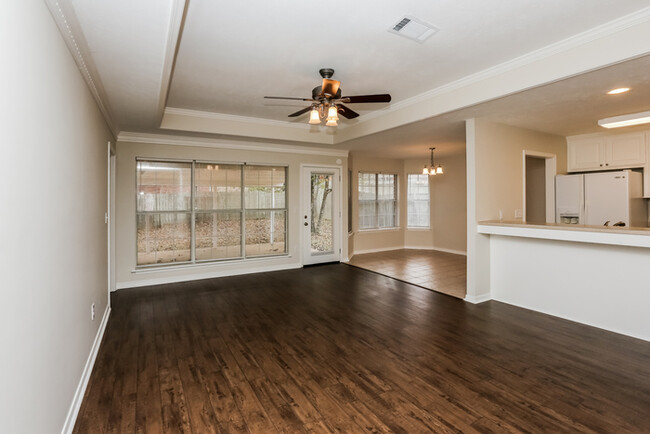 Foto del edificio - Beautifully updated 3 Bedroom Home