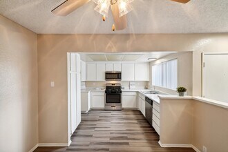 Building Photo - Crown Point Apartments