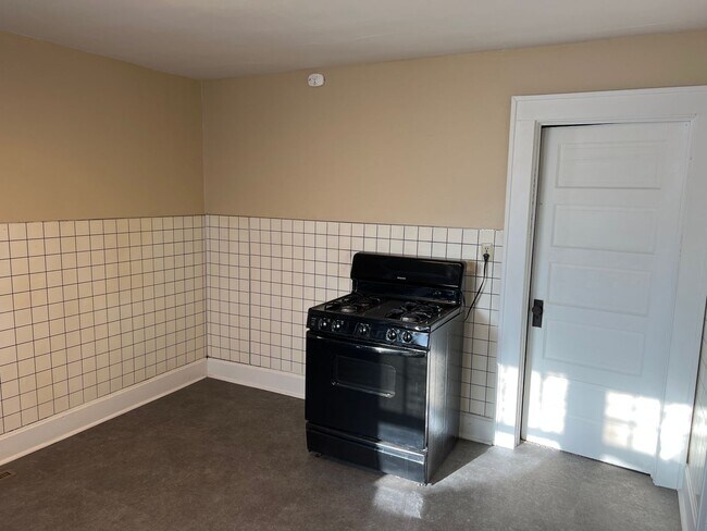 Foto del edificio - Nice 2/3 Bedroom 1 Bath home! $750, Clean ...