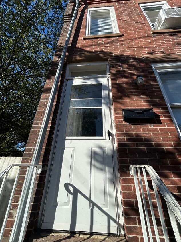 Building Photo - 51 Asbury St