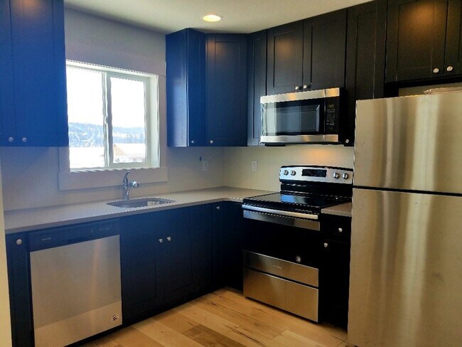 Building Photo - 138 Jewel Basin Ct