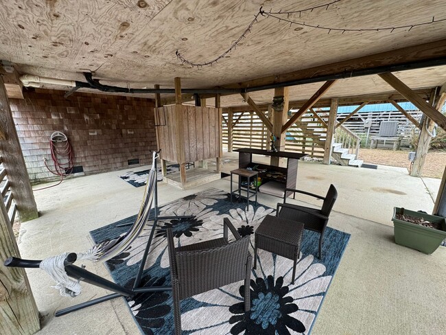 Foto del edificio - Furnished Home Colington Harbour