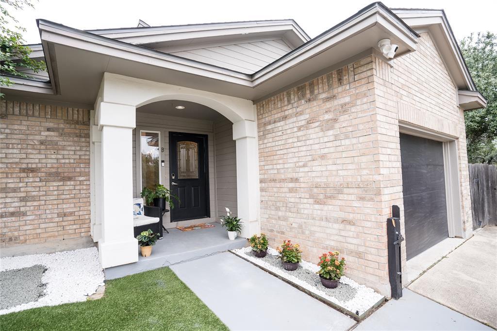 Foto principal - 5607 Creek Meadows Cove