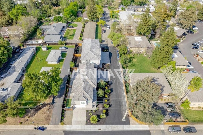 Building Photo - 5843 Del Campo Ln