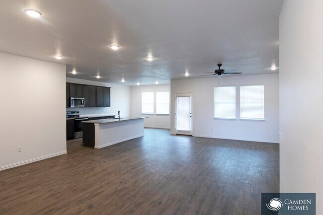 Building Photo - 156 Mustang Dr