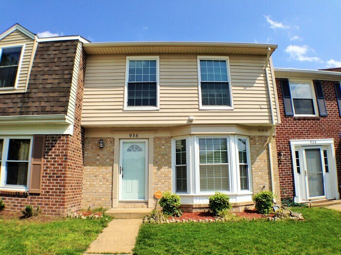 Foto principal - 936 Smoke Tree Ln