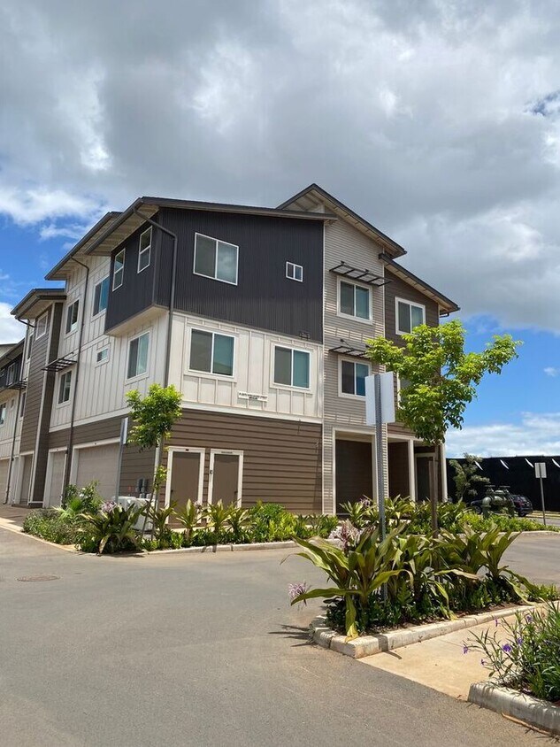 Foto principal - Kaikea at Ho'opili - Townhouse 2 bedroom 1...